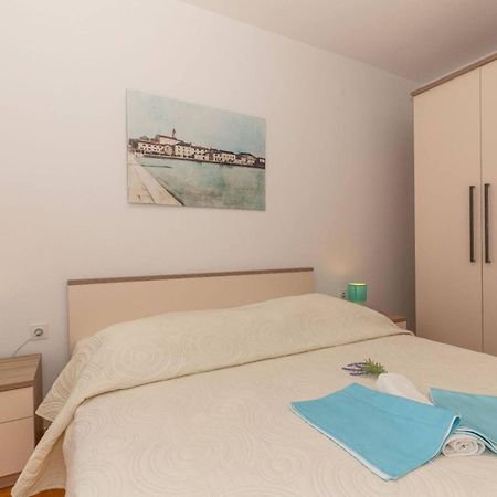 Three Bedroom Apartment In Biograd Weißenburg Exterior foto